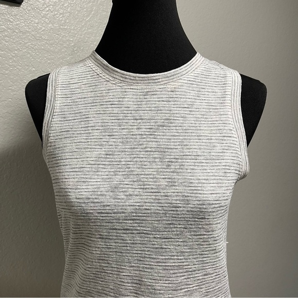 Athleta Grey & White Striped Crewneck Lightweight Tank Top Size XS - Picture 3 of 5